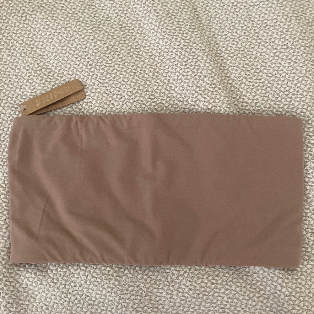 BRAND NEW NWT SKIMS nude bandeau strapless bra top